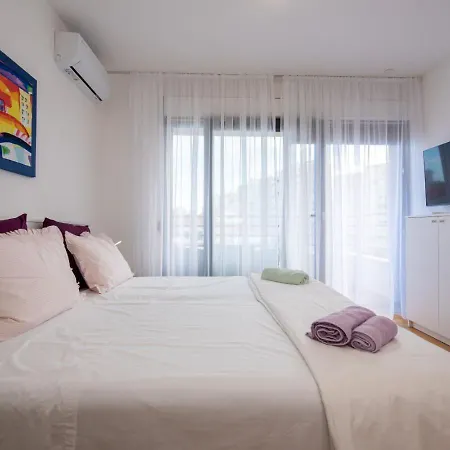 Apartment S'akvarel 6 - New & Modern Studio *